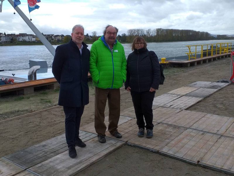 FWG bei Einweihung der neuen Kaimauer